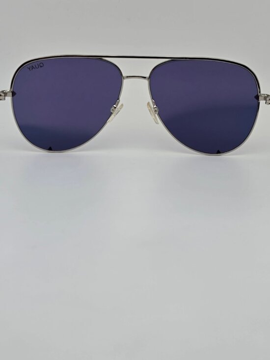 Quay Australia Desi High Key Silver Frame Rose Silver Mirror Aviator Sunglasses main image 13